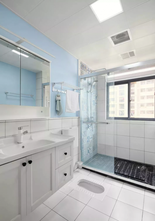 花8萬多裝修的92㎡兩居室,卡座餐廳、藝術背景牆,漂亮極了 花8萬多裝修的92㎡兩居室,卡座餐廳、藝術背景牆,漂亮極了