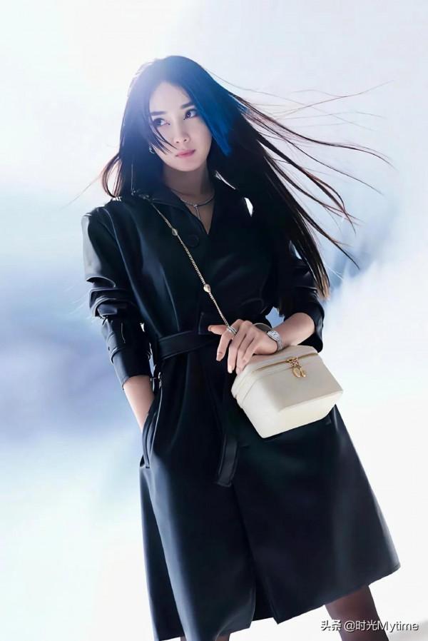 明星桌布：超美女神，當紅女明星楊冪的盛世美顏