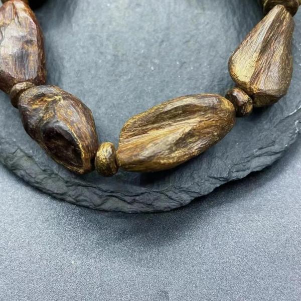 藏品「富森紅土」留疤舍利子