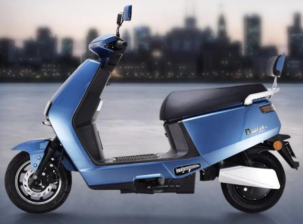 支援快充，最高續航230公里，這4款電摩，冬天也能跑長途、送外賣