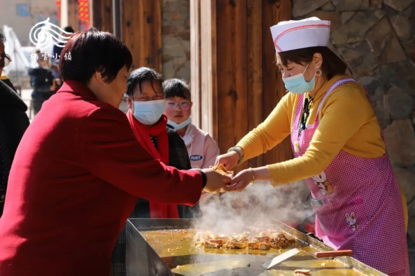 元宵節來榆中棲雲小鎮 看民俗表演 賞大型煙花秀 品地道美食