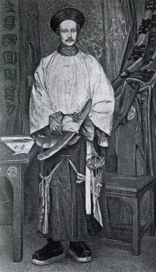 李鴻章殺了太平天國的8員降將，惹惱了洋槍隊隊長戈登上門決鬥