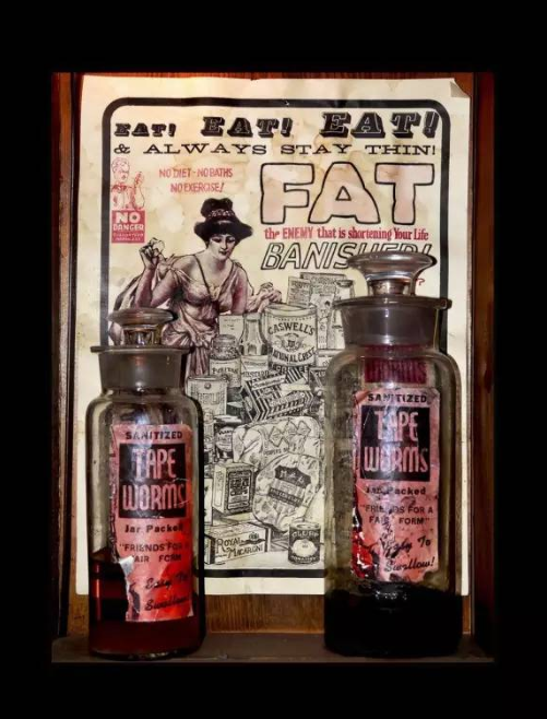 吞寄生蟲，用腐蝕液體洗臉，吃砒霜，英國女性超重口的變美套路