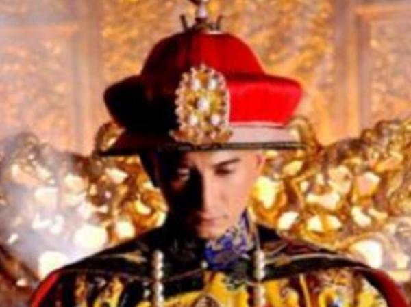 康熙剛過世，其60年心腹就被雍正當晚處死，他究竟犯了何罪？