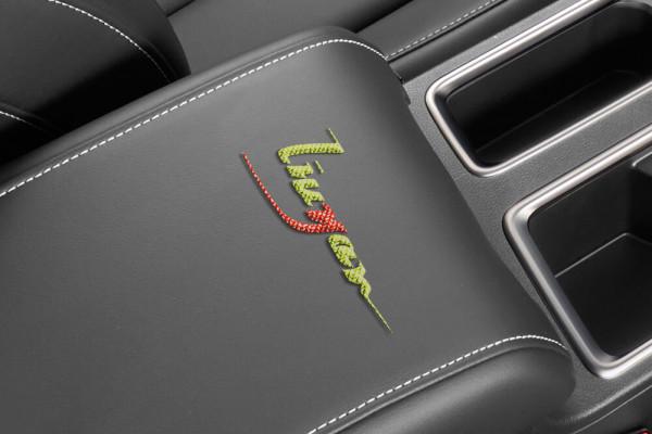 哈弗M6 PLUS柳巖聯名版上市 還帶女神專屬簽名