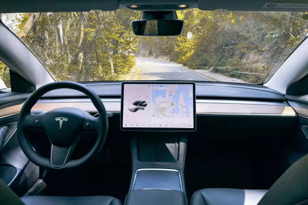 特斯拉市值超萬億，高階純電轎車，除了Model 3還有哪些選擇?