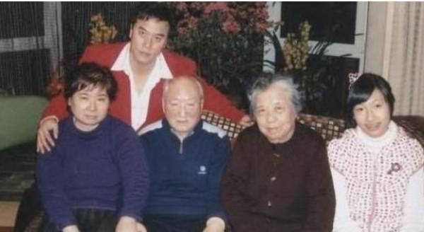 陳佩斯妹夫張山：因“趙子龍”大火，為照顧妻子和岳父母淡出熒幕