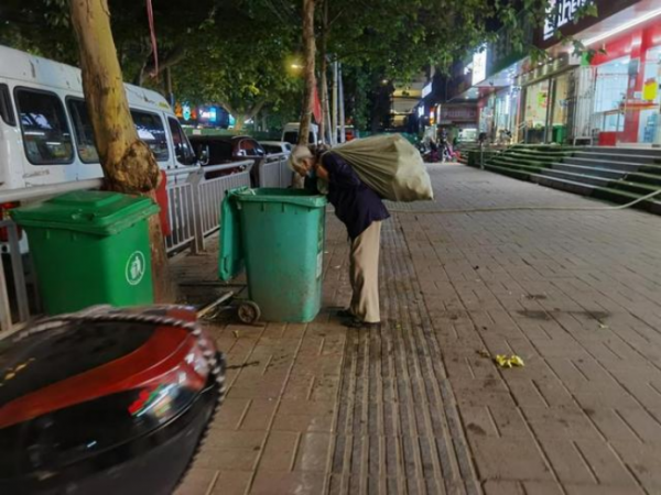 65歲的他三個月收入三萬，他是怎麼做到的