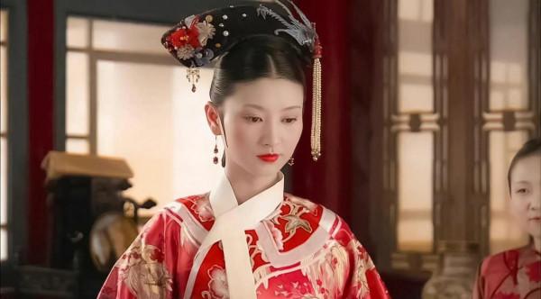 甄嬛傳沒火起來的演員：流朱26歲，剪秋才25歲，眉莊演鞠婧禕的媽