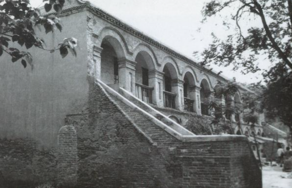 美國姑娘在華執教70年，周總理特批綠卡，家裡五星紅旗誰都不讓碰