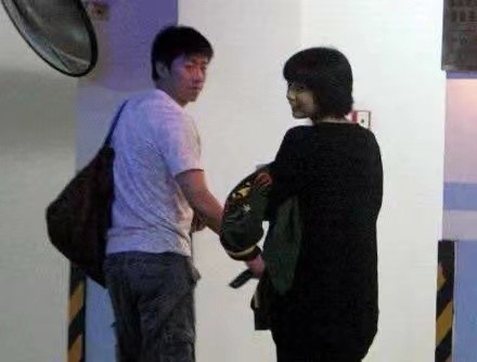 高圓圓:為愛流過4次淚,嫁趙又廷後為愛隱退,42歲被寵成公主 高圓圓:為愛流過4次淚,嫁趙又廷後為愛隱退,42歲被寵成公主