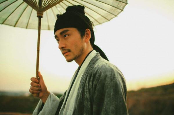 這三種類型的人，無論表面多真誠，實際都是城府很深，別被騙了