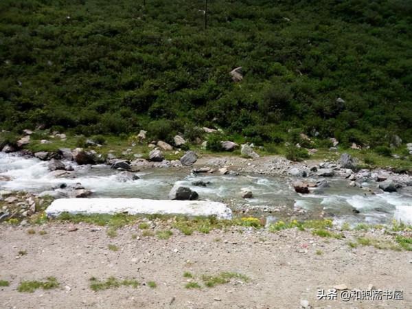 民間故事:父親堅持要葬在亂石灘,家業興旺後,兒子才知父親苦心 民間故事:父親堅持要葬在亂石灘,家業興旺後,兒子才知父親苦心