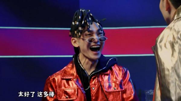 老爸辦公室被劫持,男主衝上去就想送人頭,黃景瑜新劇人設太中二 老爸辦公室被劫持,男主衝上去就想送人頭,黃景瑜新劇人設太中二