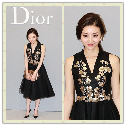 看不出景甜大了宋祖兒10歲，同穿金色很富貴，一點都不顯老