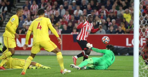 瘋狂一夜!英超3大豪門紛紛翻車,索帥最慘,瓜迪奧拉成為大贏家 瘋狂一夜!英超3大豪門紛紛翻車,索帥最慘,瓜迪奧拉成為大贏家