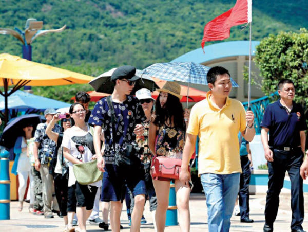 為什麼老年團那麼便宜？導遊說出“貓膩”，網友：心疼我們的父母