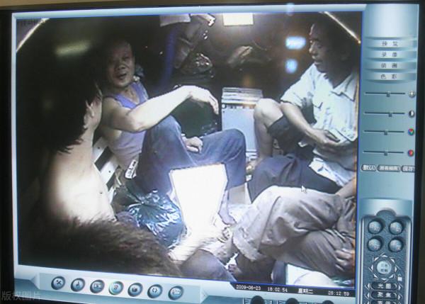 給予孩子自由但不是放任其不管 給予孩子自由但不是放任其不管