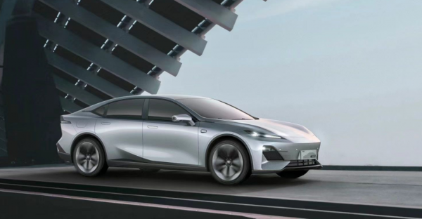 2022拼續航？這幾款電動新車，讓同行明晃晃的忌妒