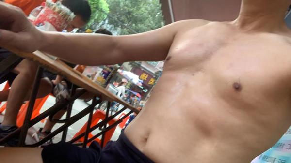 55歲大叔，每天堅持鍛鍊腱子肉