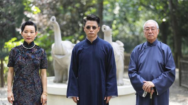 陳沖越老氣場越大,燙了摩卡波波頭短髮穿黑色連衣裙,簡約又優雅 陳沖越老氣場越大,燙了摩卡波波頭短髮穿黑色連衣裙,簡約又優雅