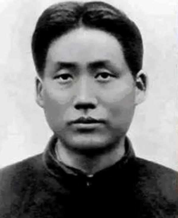 解放天津前夕,一老人為毛主席獻策:先武攻天津衛,後文取北平城 解放天津前夕,一老人為毛主席獻策:先武攻天津衛,後文取北平城