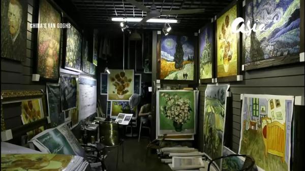 中國油畫第一村，臨摹超過10萬張梵高作品，畫了近30年