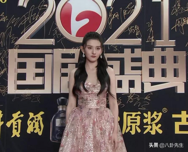 國劇盛典紅毯:張萌臉腫,董潔劉濤狀態好,黎耀祥鄧萃雯久違合體 國劇盛典紅毯:張萌臉腫,董潔劉濤狀態好,黎耀祥鄧萃雯久違合體