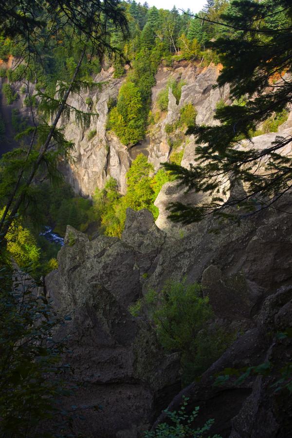 美輪美奐的長白山錦江大峽谷