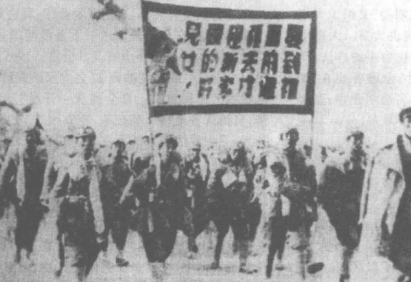 毛主席有多明智?成立新疆生產建設兵團,在荒漠中再造一個小江南 毛主席有多明智?成立新疆生產建設兵團,在荒漠中再造一個小江南