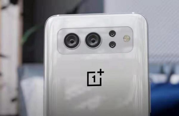 一加新旗艦曝光,哈蘇相機+屏下攝像頭+144Hz重新整理率,明年初見 一加新旗艦曝光,哈蘇相機+屏下攝像頭+144Hz重新整理率,明年初見