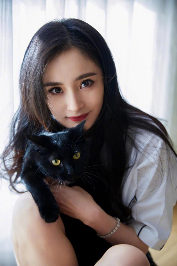 “狐狸美人”楊冪的升級打怪史，小說都不敢這麼寫