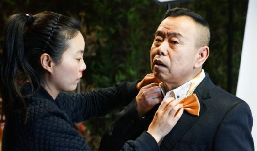 潘長江事件再次升溫，連他的女兒潘陽也受到牽連，究竟咋回事？