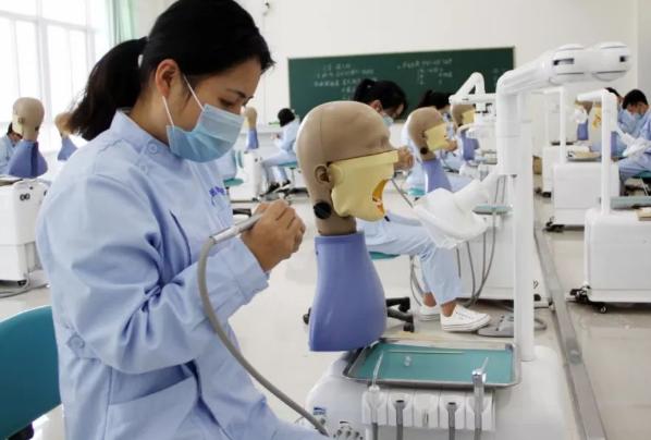 “三無”家庭出身的學生,儘量別報考醫學專業,畢業可能很難就業 “三無”家庭出身的學生,儘量別報考醫學專業,畢業可能很難就業