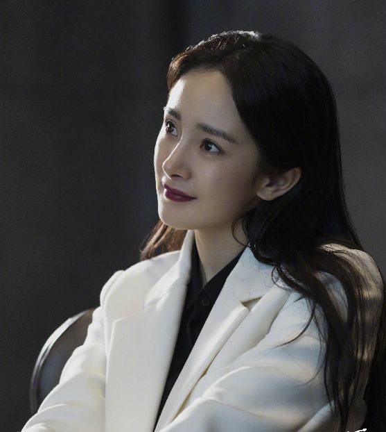 “狐狸美人”楊冪的升級打怪史，小說都不敢這麼寫