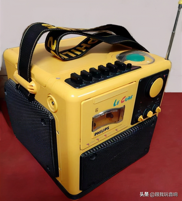 PHILIPS飛利浦 Le Cube D8080 / D8082行動式收音機、盒式磁帶錄音機