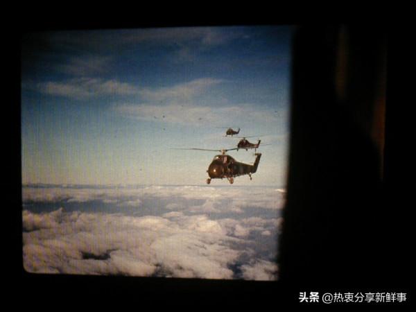 1968年聖誕節，一支小型的特種作戰小隊正在為生命而戰