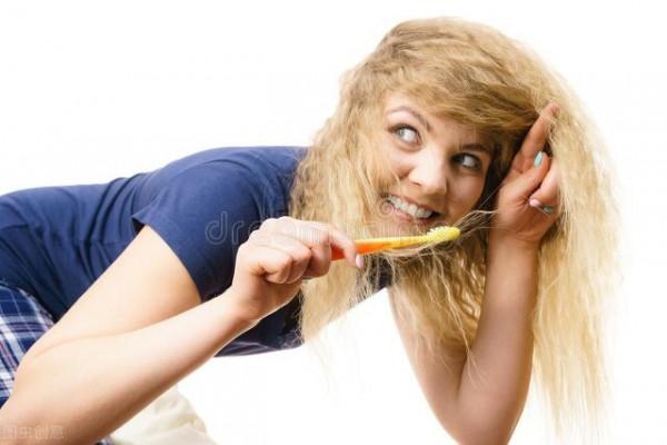 醫生:刷牙時噁心乾嘔?除了慢性咽炎,還有可能是這3種疾病 醫生:刷牙時噁心乾嘔?除了慢性咽炎,還有可能是這3種疾病