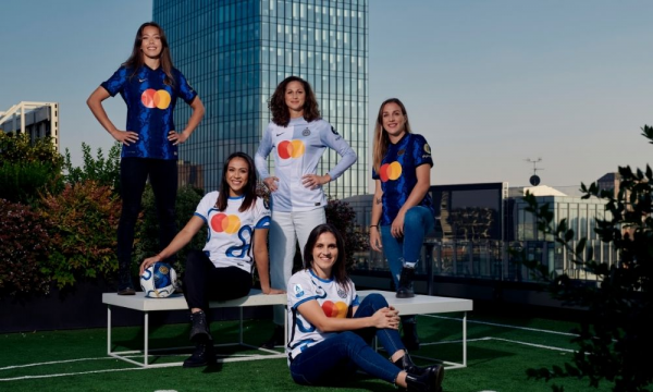 來點兒新聞 11.23 | 2022 英雄聯盟全球總決賽將在北美多城舉辦 來點兒新聞 11.23 | 2022 英雄聯盟全球總決賽將在北美多城舉辦