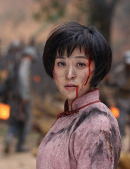 渣滓洞唯一倖存女志士，掃射未死跳入男廁尿槽中逃生，後來如何？