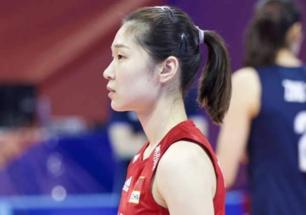 王夢潔已隨山東女排開訓，恩師落選無礙前程，蔡斌恐不敢放棄她