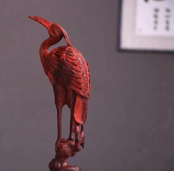 孤鶴立青松，不老良善人！原來，木雕還可以這麼做