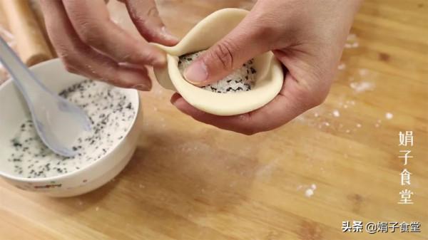 家常快速糖餅，不用發麵，外酥裡軟，香甜可口，涼了也不硬