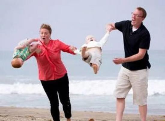 舉高高讓娃住進ICU，5個常見遊戲孩子愛玩卻高危，父母一定要避開