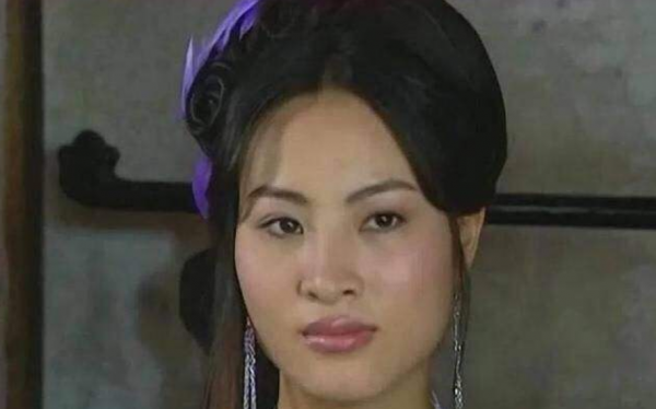 清秀佳人就別&OpenCurlyDoubleQuote;強出頭&rdquo;！這8位女星演絕世美人，無一倖免全被嘲