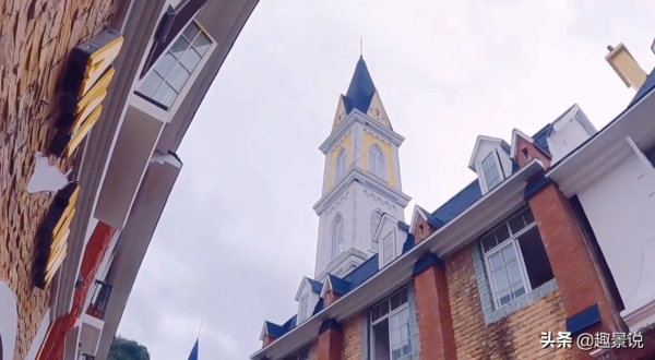 四川大山深處的白鹿鎮,充滿法國風情的地方,竟然始建於清代 四川大山深處的白鹿鎮,充滿法國風情的地方,竟然始建於清代