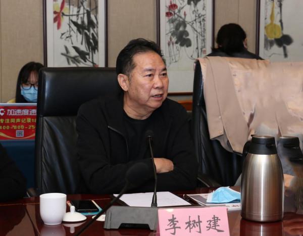 從藝40餘年演了50餘部戲，“做人做事，她都是標杆”