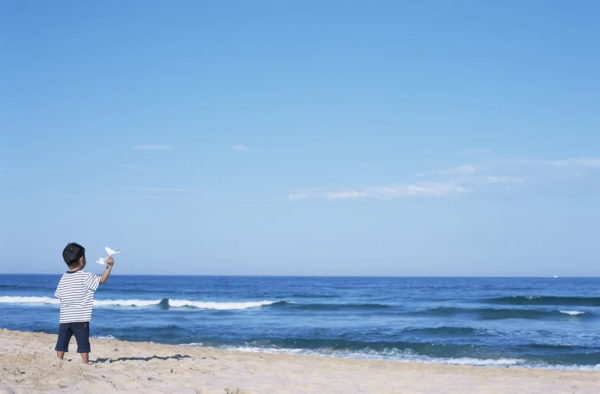 一位清華媽媽拿出一瓶水，說出了一個讓千萬家長醒悟的教育方法