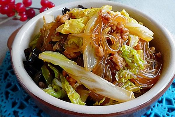 天冷後多吃燉菜，教你3道熱菜的家常做法，驅寒暖胃，營養又解饞