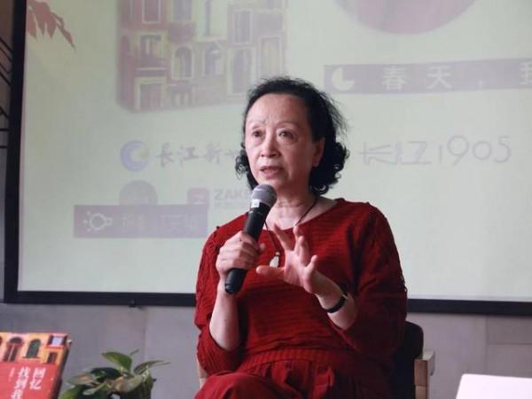 張抗抗今日的所作所為,在她第一篇獲獎小說《夏》裡就埋伏了潛因 張抗抗今日的所作所為,在她第一篇獲獎小說《夏》裡就埋伏了潛因